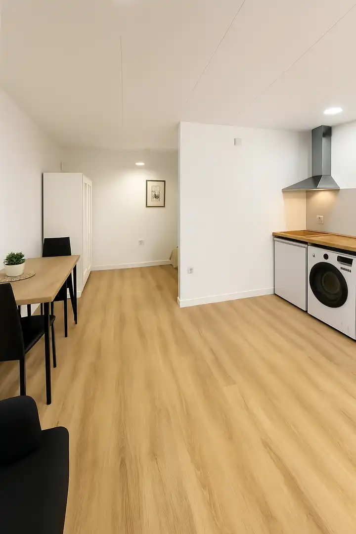 Studio zum Verkauf in Carrer Flor de Nit