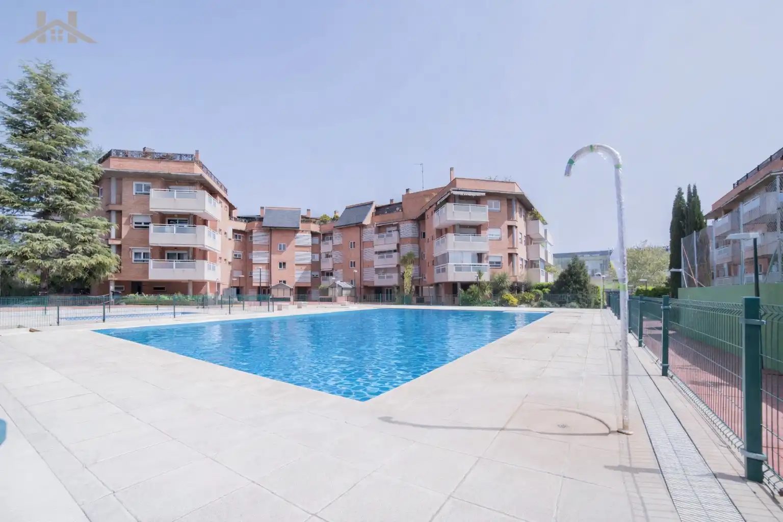 Swimming pool of Flat for sale in Pozuelo de Alarcón  with Air Conditioner, Heating and Private garden