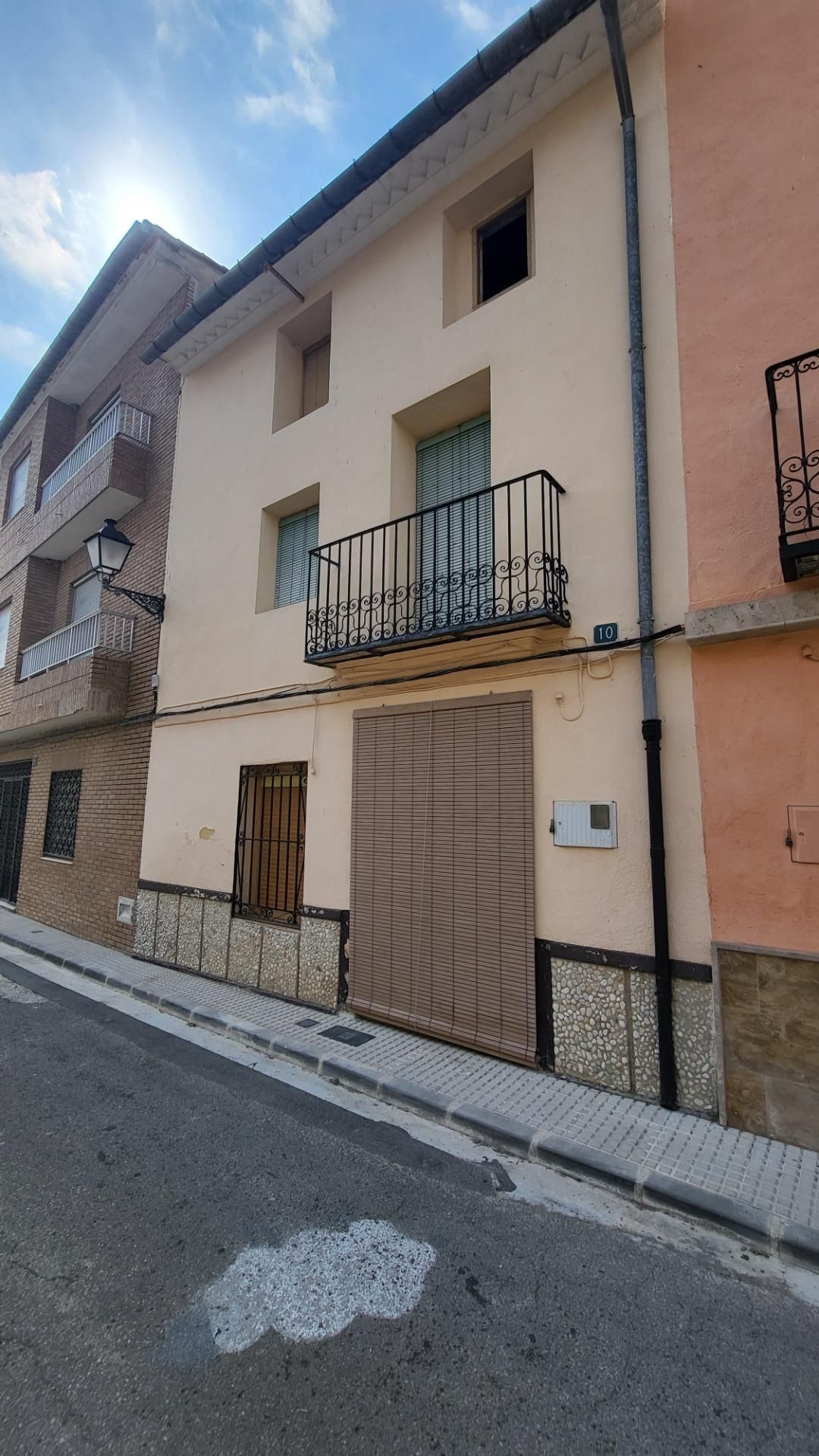 Exterior view of House or chalet for sale in Montitxelvo / Montichelvo  with Balcony