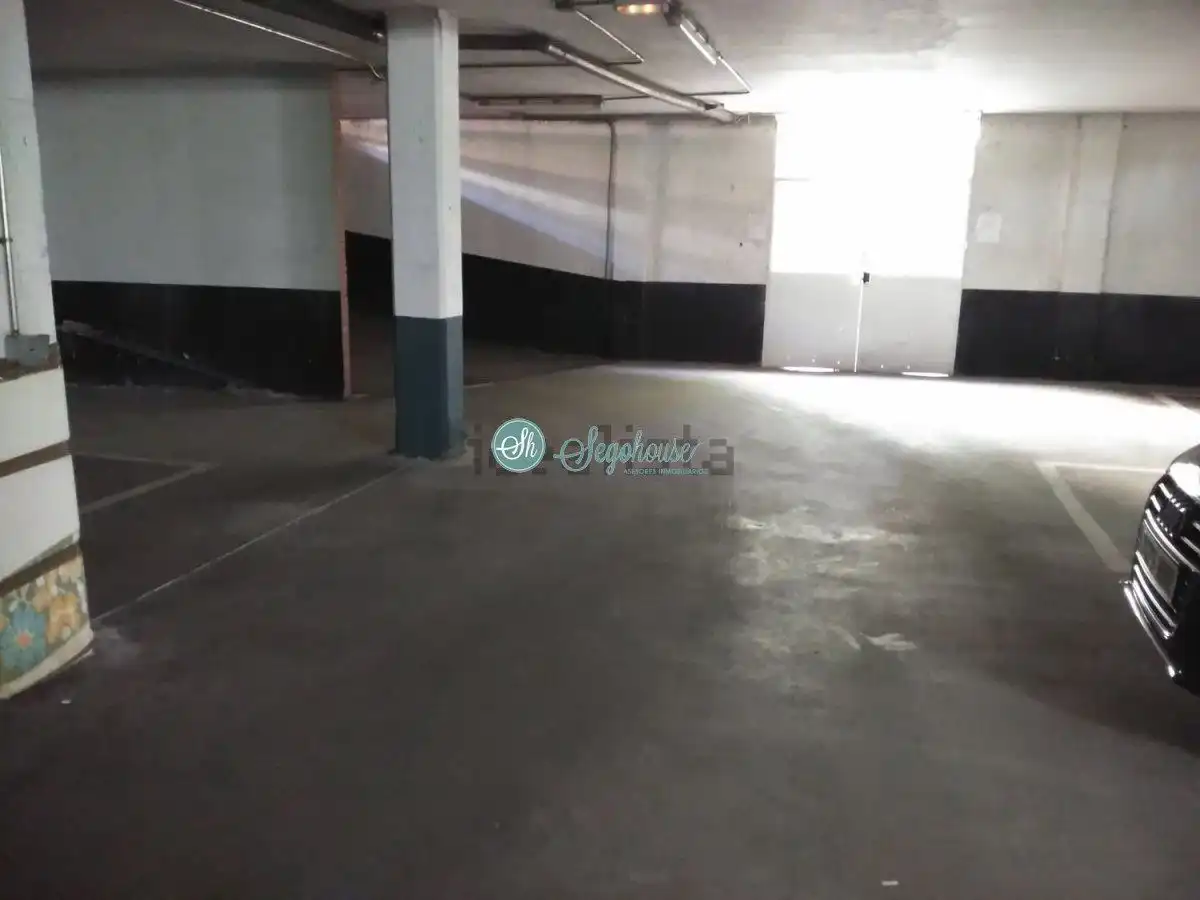 Parking of Flat for sale in Segovia  with Heating and Storage room