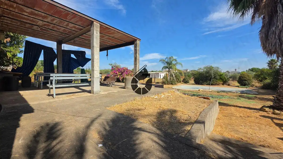 Terrassa de Finca rústica en venda en Coria del Río amb Jardí privat i Piscina