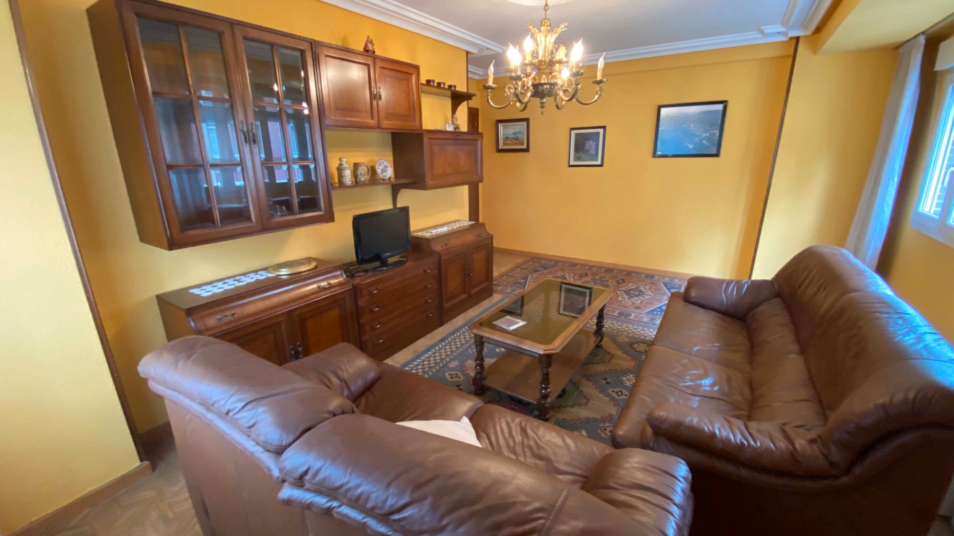 Living room of Flat for sale in San Martín del Rey Aurelio  with Heating, Parquet flooring and Furnished
