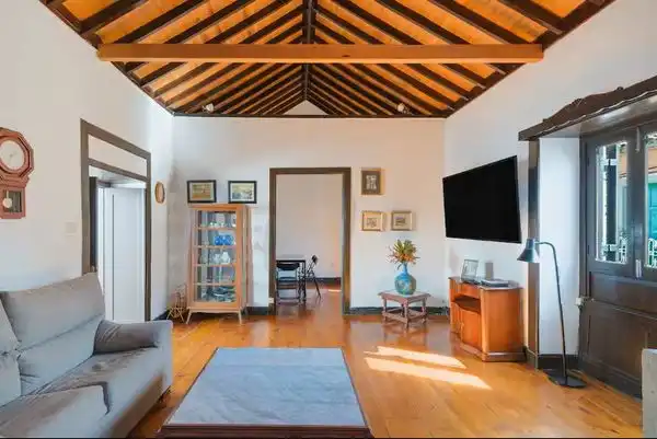 Sala de estar de Piso en venta en Vega de San Mateo con Terraza, Trastero y Amueblado