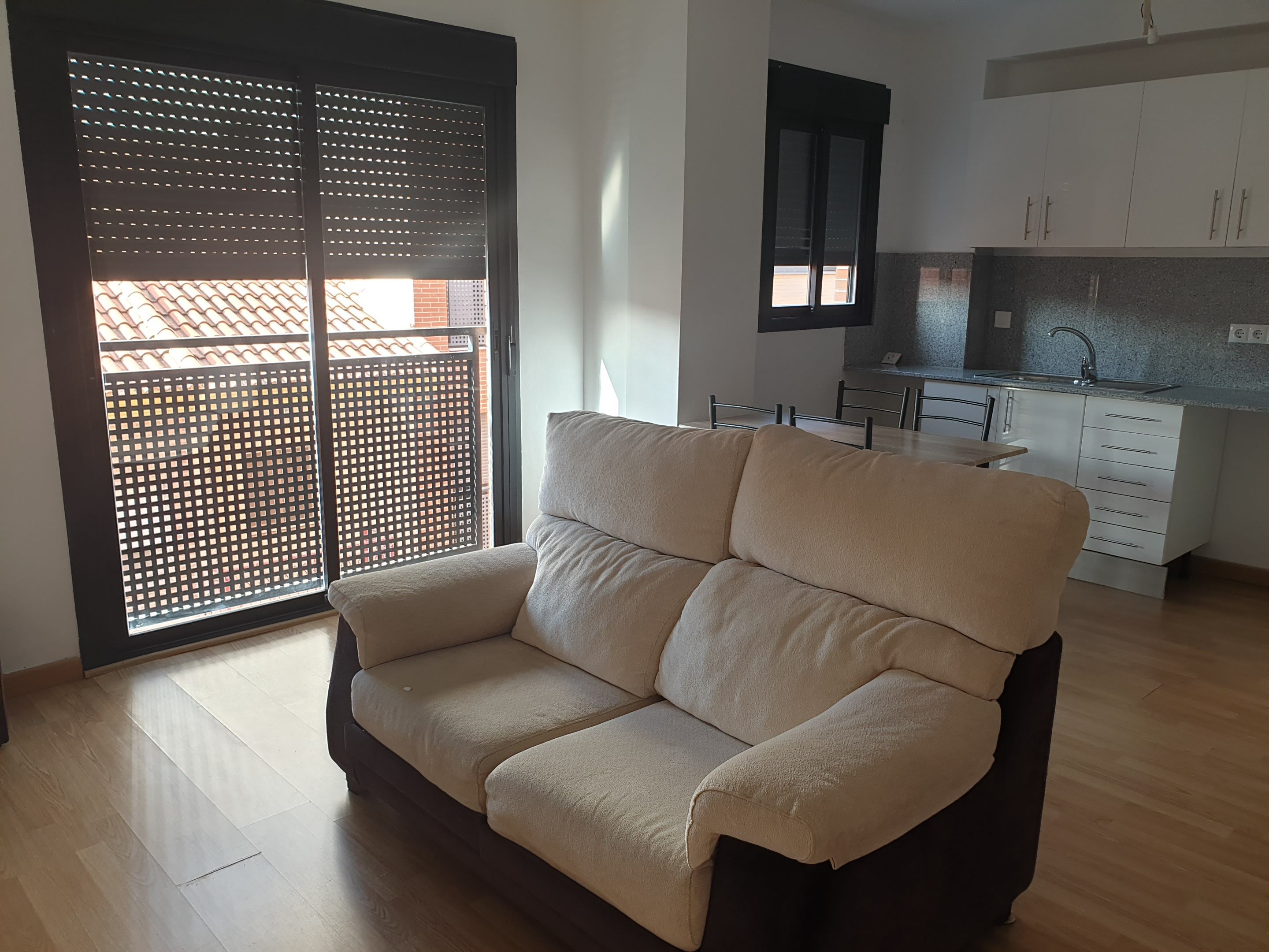 Sala de estar de Piso de alquiler en  Murcia Capital con Parquet, Amueblado y Horno