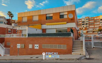 Vista exterior de Casa adosada en venda en  Tarragona Capital amb Calefacció, Terrassa i Moblat