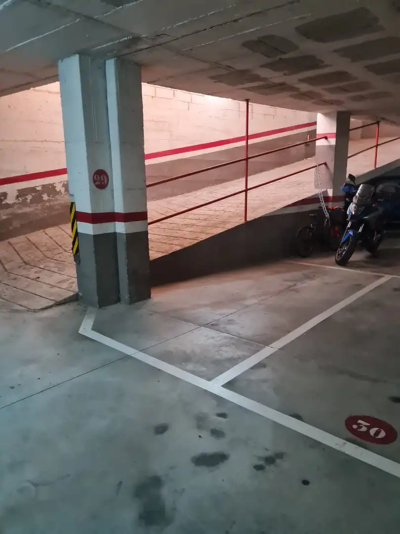 Parkplatz zum Verkauf in Carrer Torrent Mal 37, imagen 2