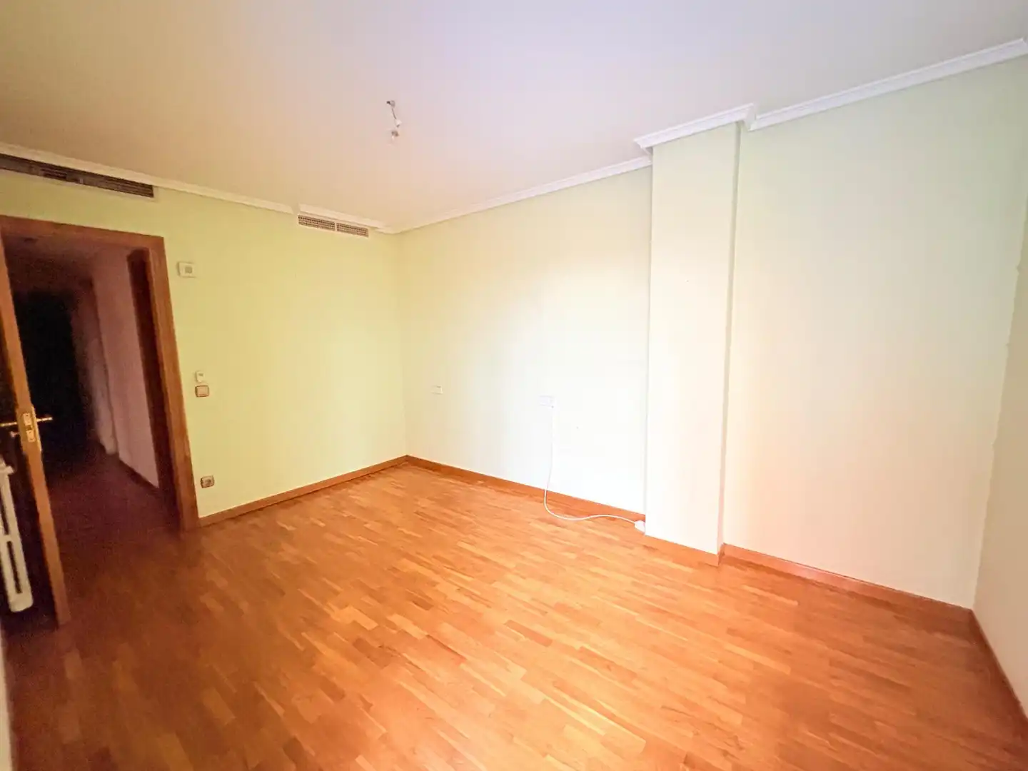 Habitación de Piso en venta en Ponferrada con Calefacción y Trastero