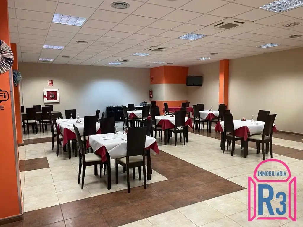 Local comercial de lloguer a Onzonilla