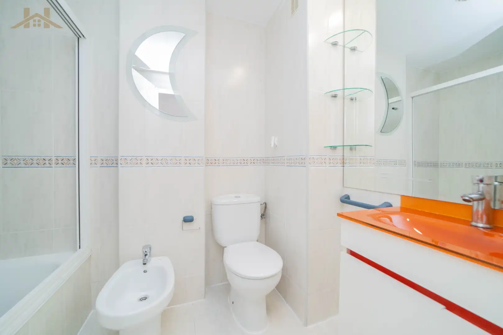 Badezimmer von Wohnung zum Verkauf in Alcorcón mit Klimaanlage, Heizung und Möbliert