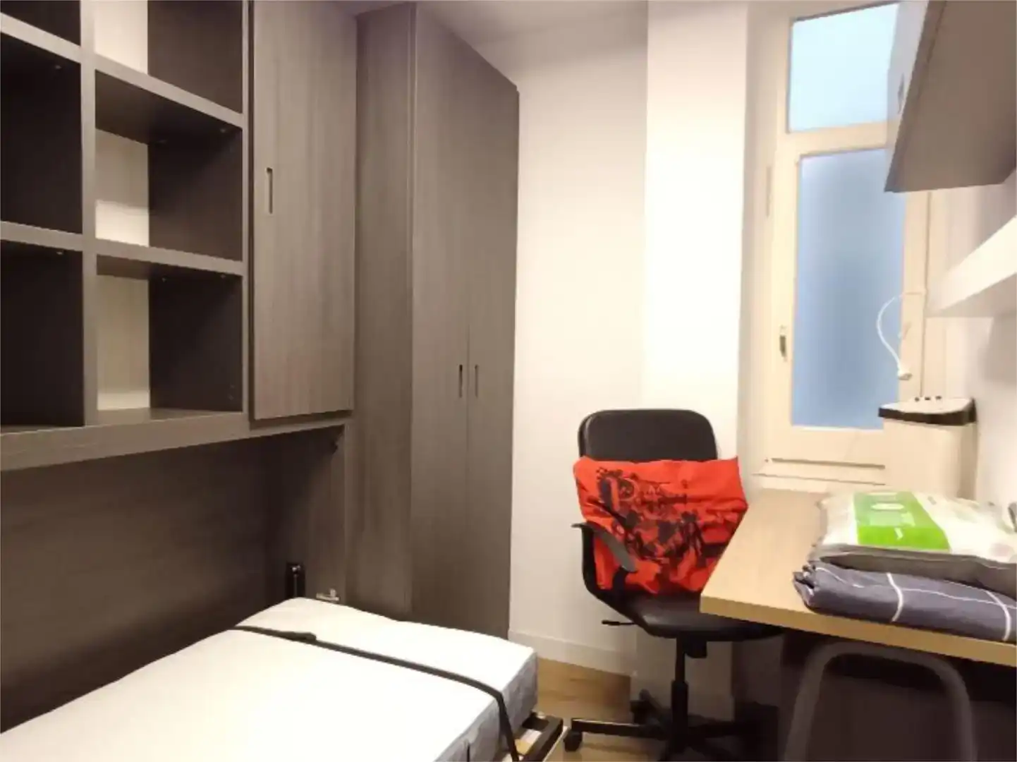 Bedroom of Flat for rent in Badalona  with Air Conditioner and Balcony