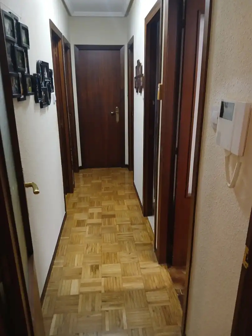 Piso en venta en Avilés con Calefacción y Parquet