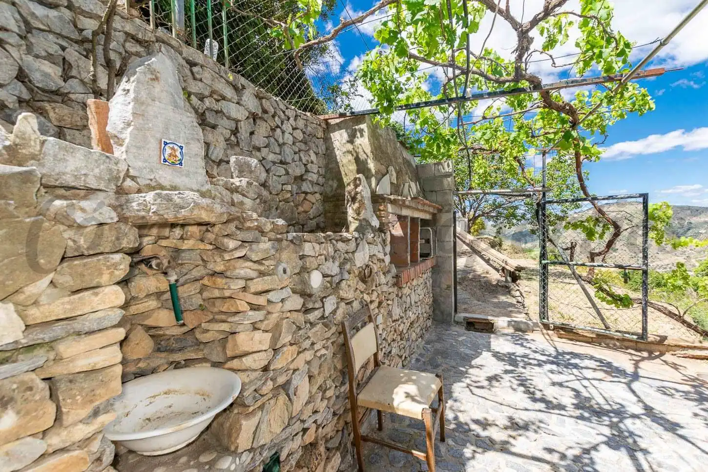 Casa con jardín en venta en Cómpeta, imagen 2