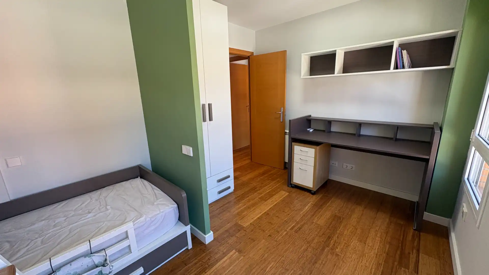 Schlafzimmer von Maisonette zum Verkauf in Vallgorguina mit Klimaanlage, Heizung und Parkett