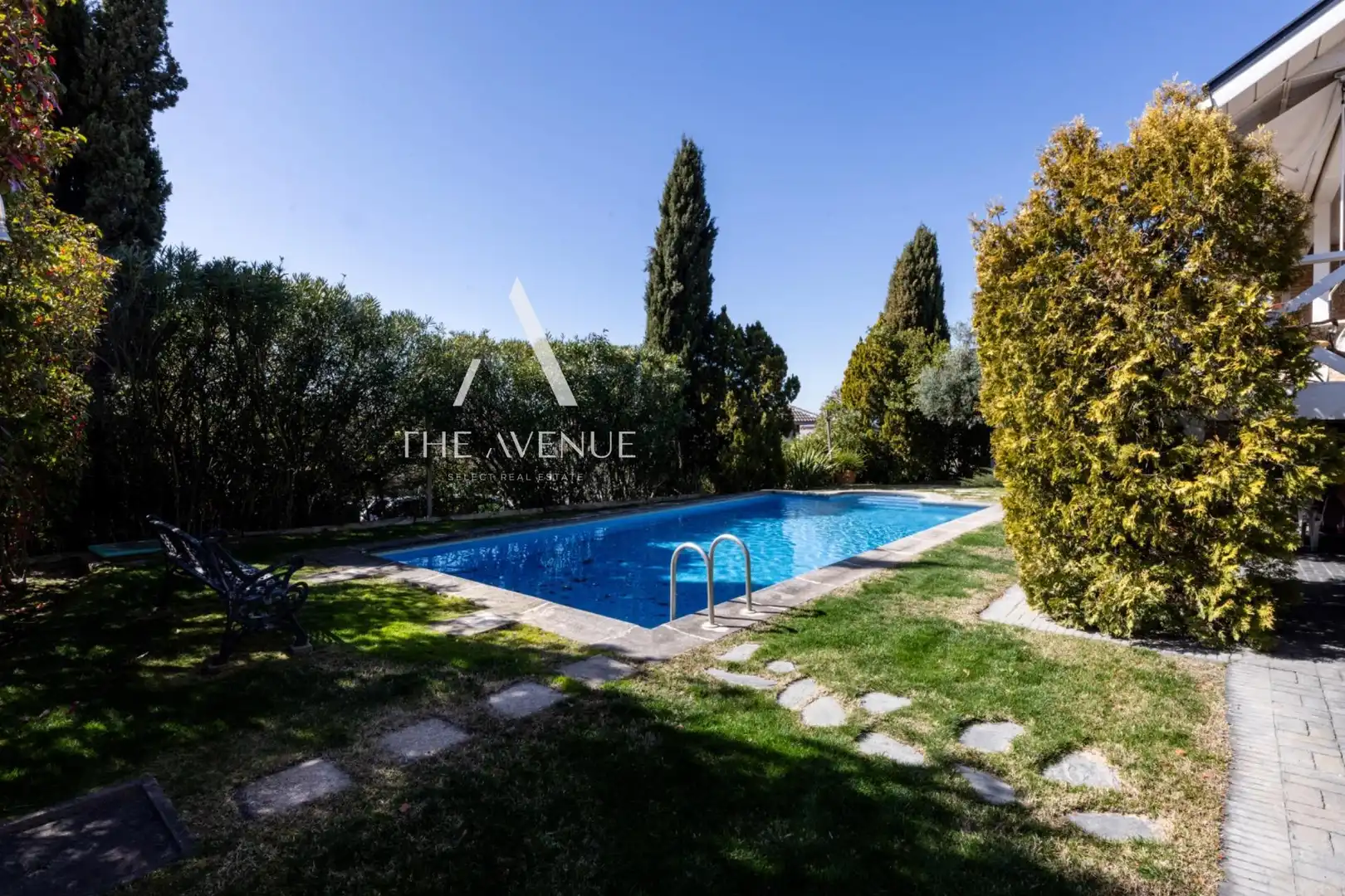 Piscina de Casa o chalet en venta en Boadilla del Monte con Calefacción, Jardín privado y Terraza