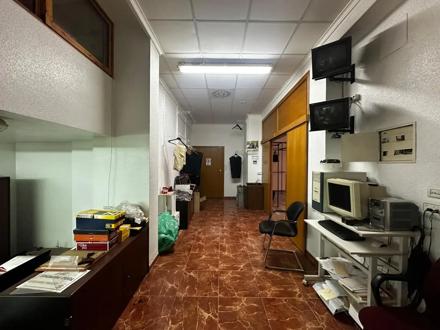 Buildings for sale in Llombai