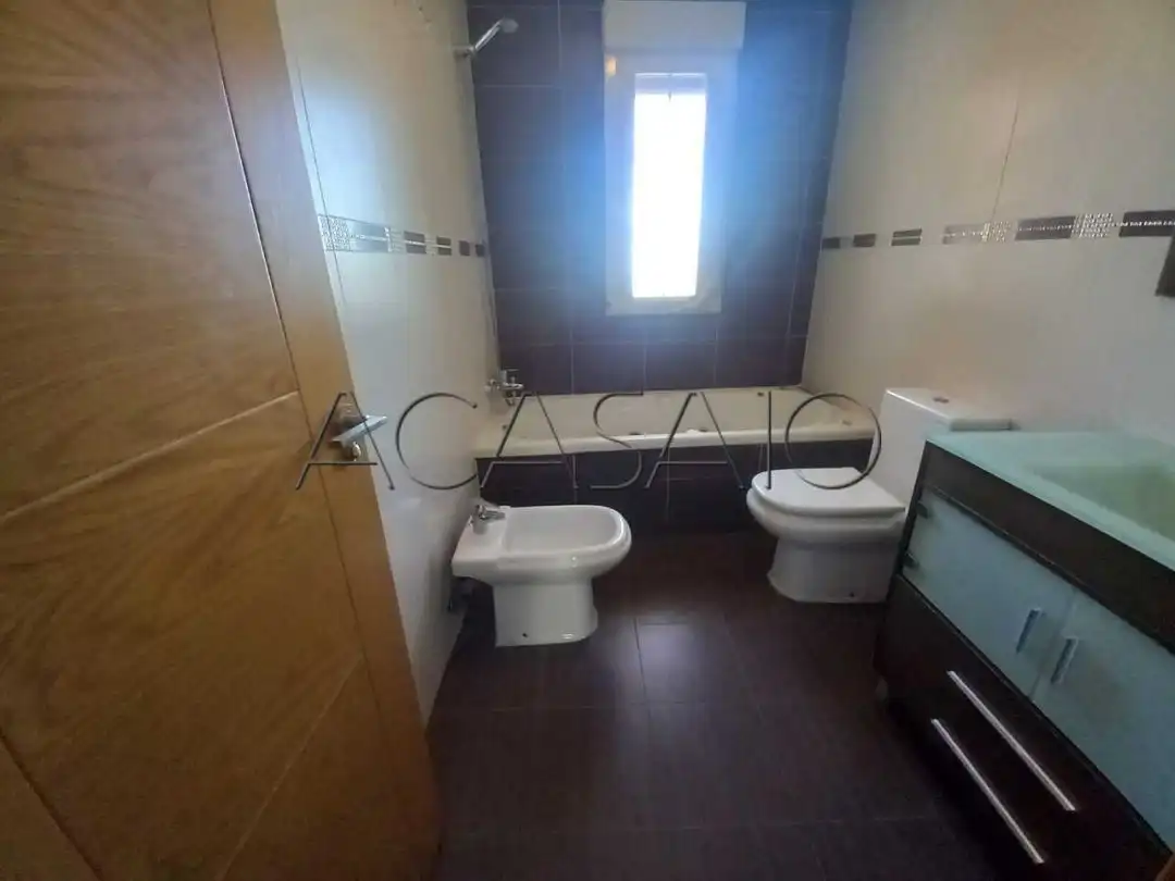 Baño de Casa o chalet en venta en Maqueda con Aire acondicionado, Calefacción y Trastero