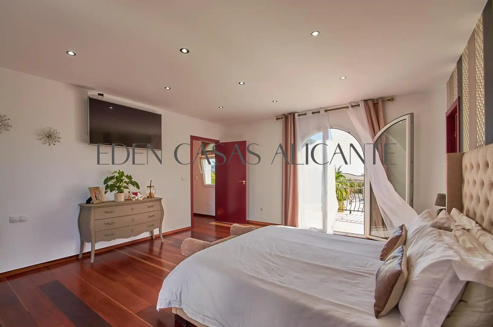 Detached house with pool for sale in Calle Carrasqueta, imagen 51
