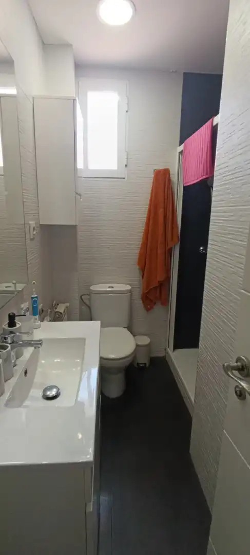 Badezimmer von Wohnung zur Miete in Madrid mit Klimaanlage, Heizung und Möbliert