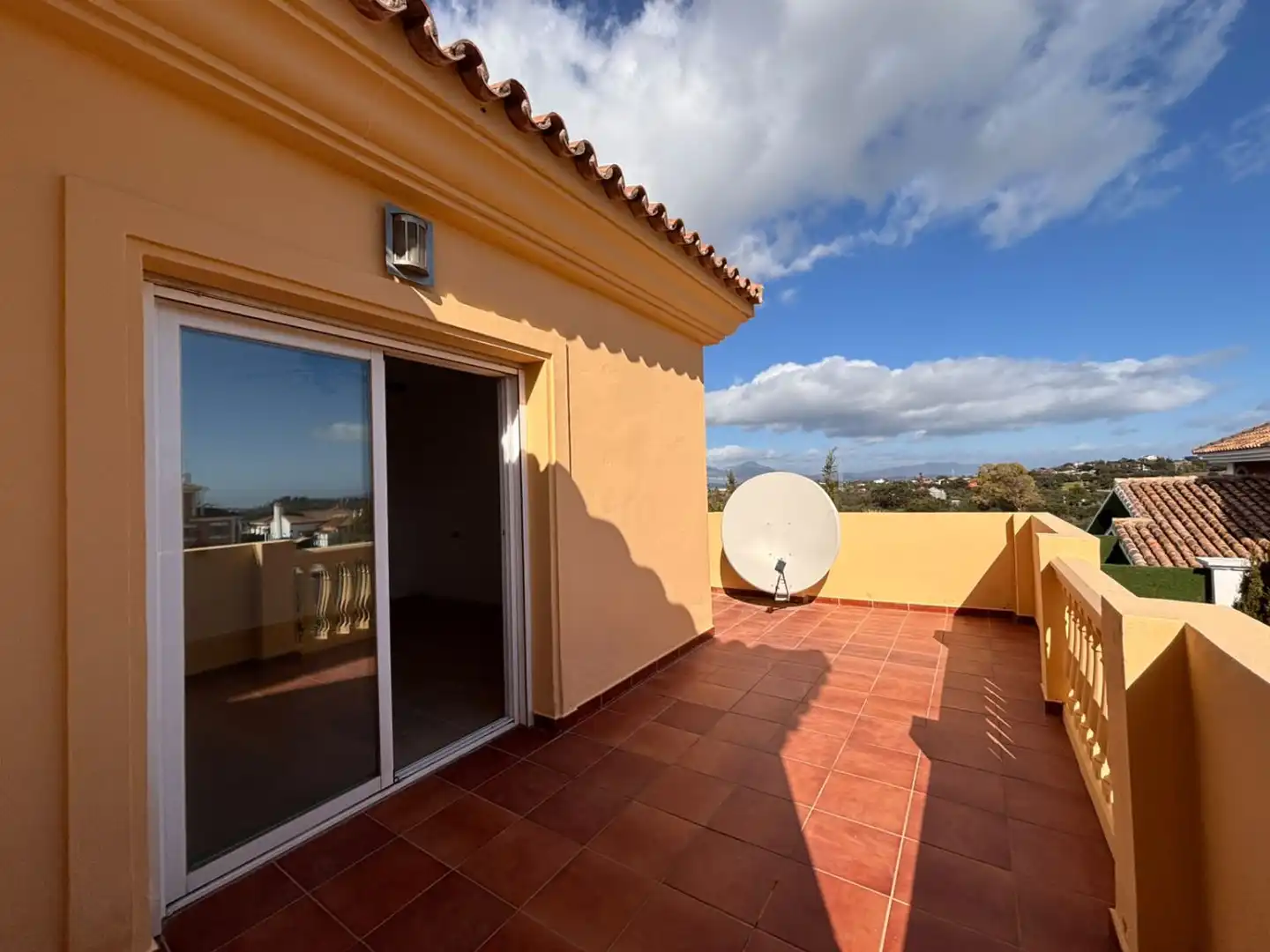Terrace of Houses for sale in Coín  with Air Conditioner, Heating and Private garden