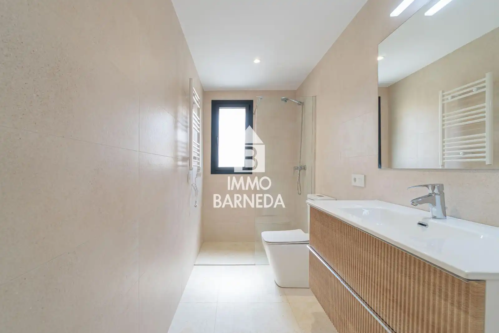 Baño de Piso en venta en Roses con Aire acondicionado, Calefacción y Terraza