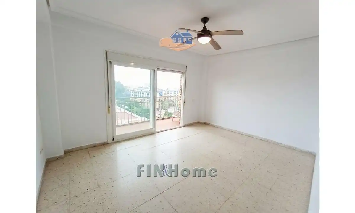 Exterior view of Flat for sale in Sevilla  with Air Conditioner, Heating and Terrace