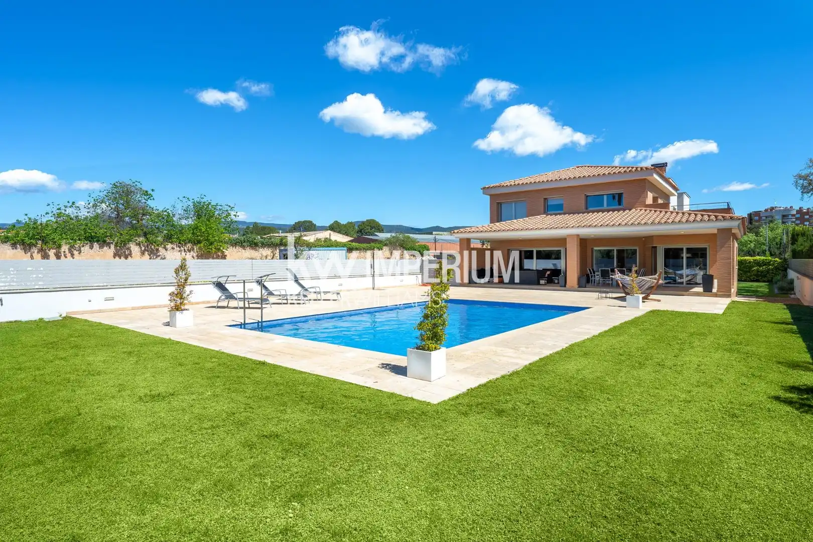 Vista exterior de Casa o xalet en venda en Reus amb Aire condicionat, Calefacció i Jardí privat