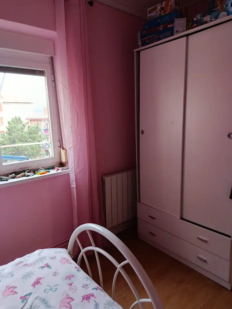 Dormitori de Apartament en venda en Ortuella amb Calefacció, Moblat i Forn