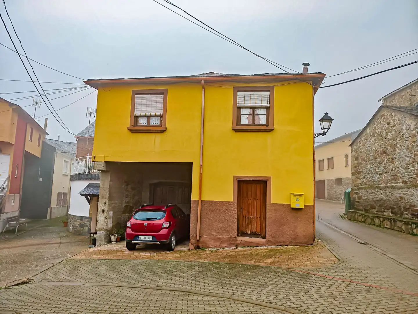 Vista exterior de Casa o xalet en venda en Toreno amb Calefacció i Moblat