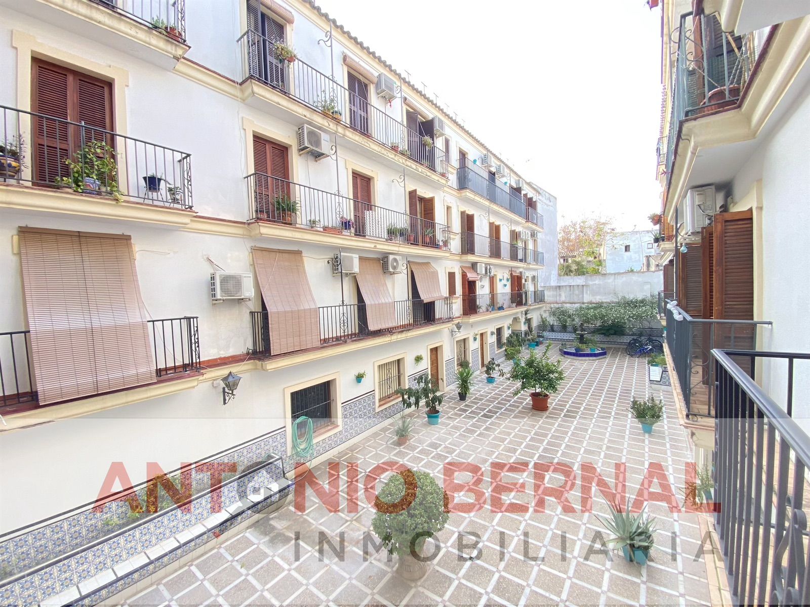 Exterior view of Flat for sale in Jerez de la Frontera  with Air Conditioner, Terrace and Storage room