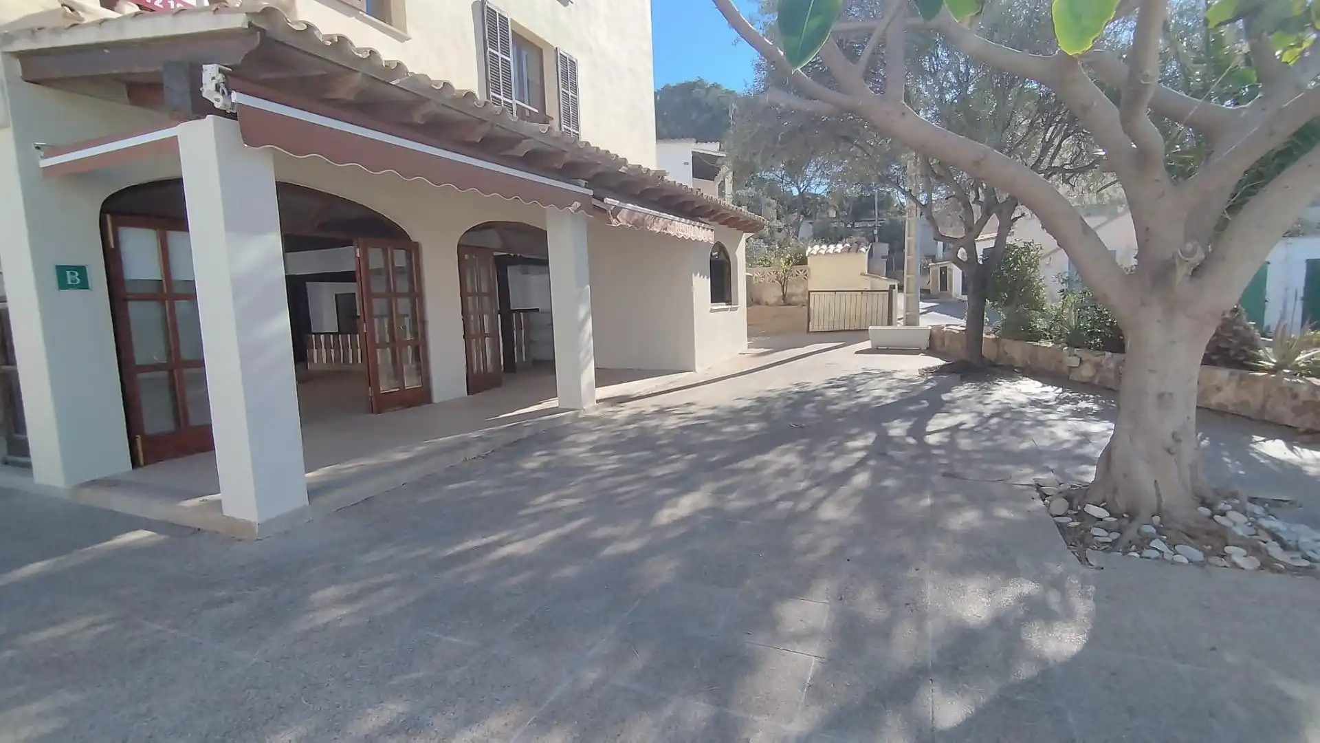 Commercial properties for rent in Sant Elm
