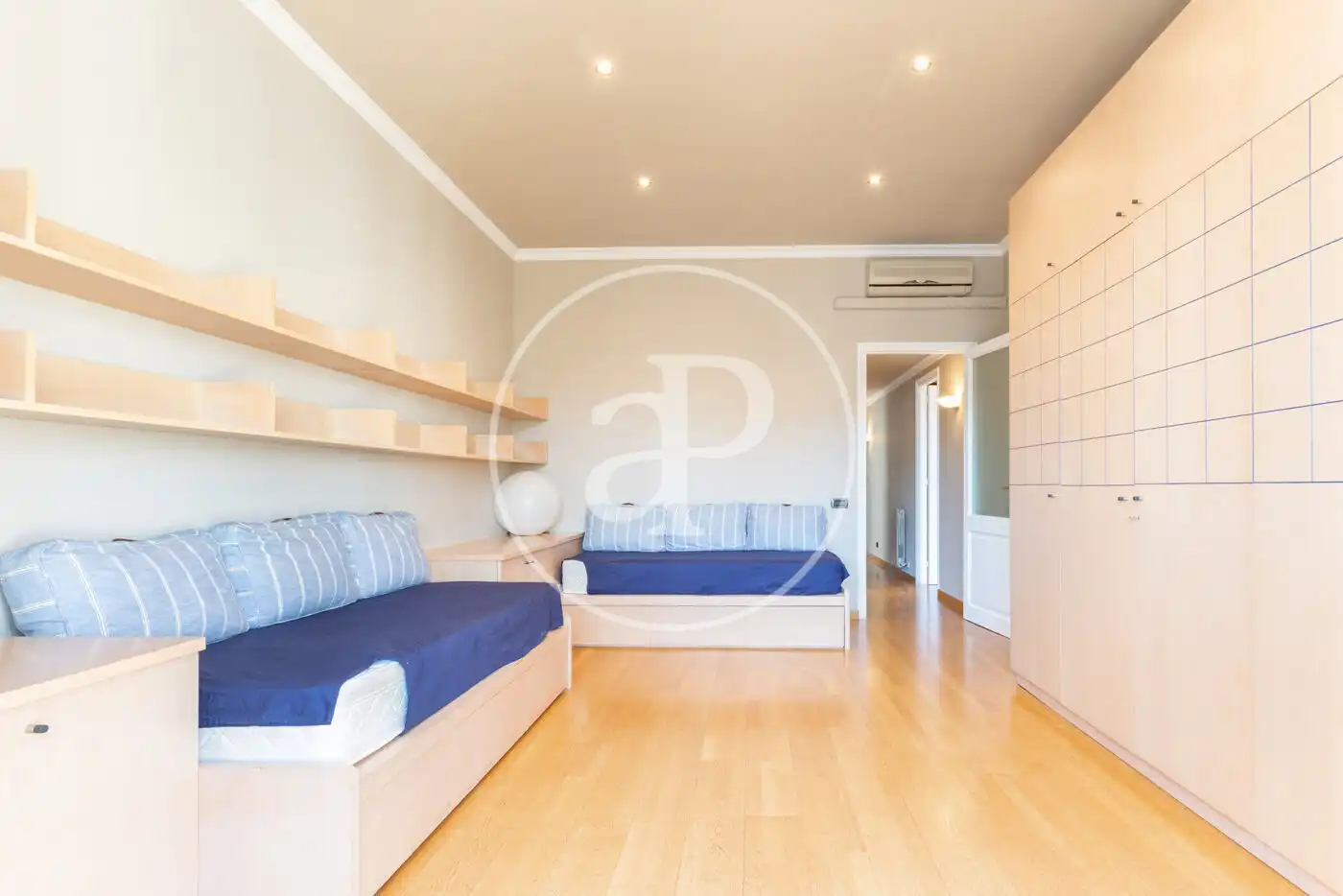Bedroom of Flat for rent in Barcelona  with Air Conditioner, Heating and Terrace