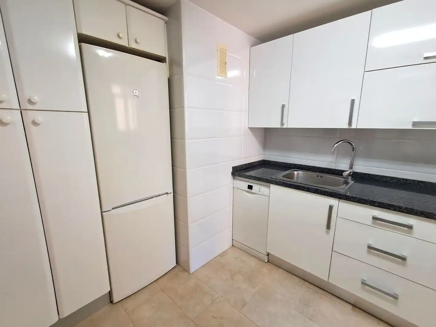 Cuina de Pis en venda en Valladolid amb Calefacció, Parquet i Terrassa