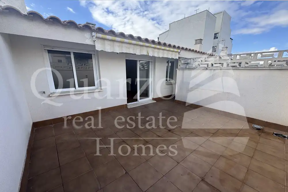 Vista exterior de Piso en venta en Elda