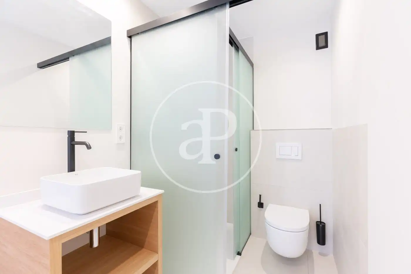 Badezimmer von Wohnung zum Verkauf in Andratx mit Klimaanlage, Heizung und Privatgarten