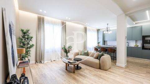 Foto 2 de Piso en venta en Niño Jesús, Madrid