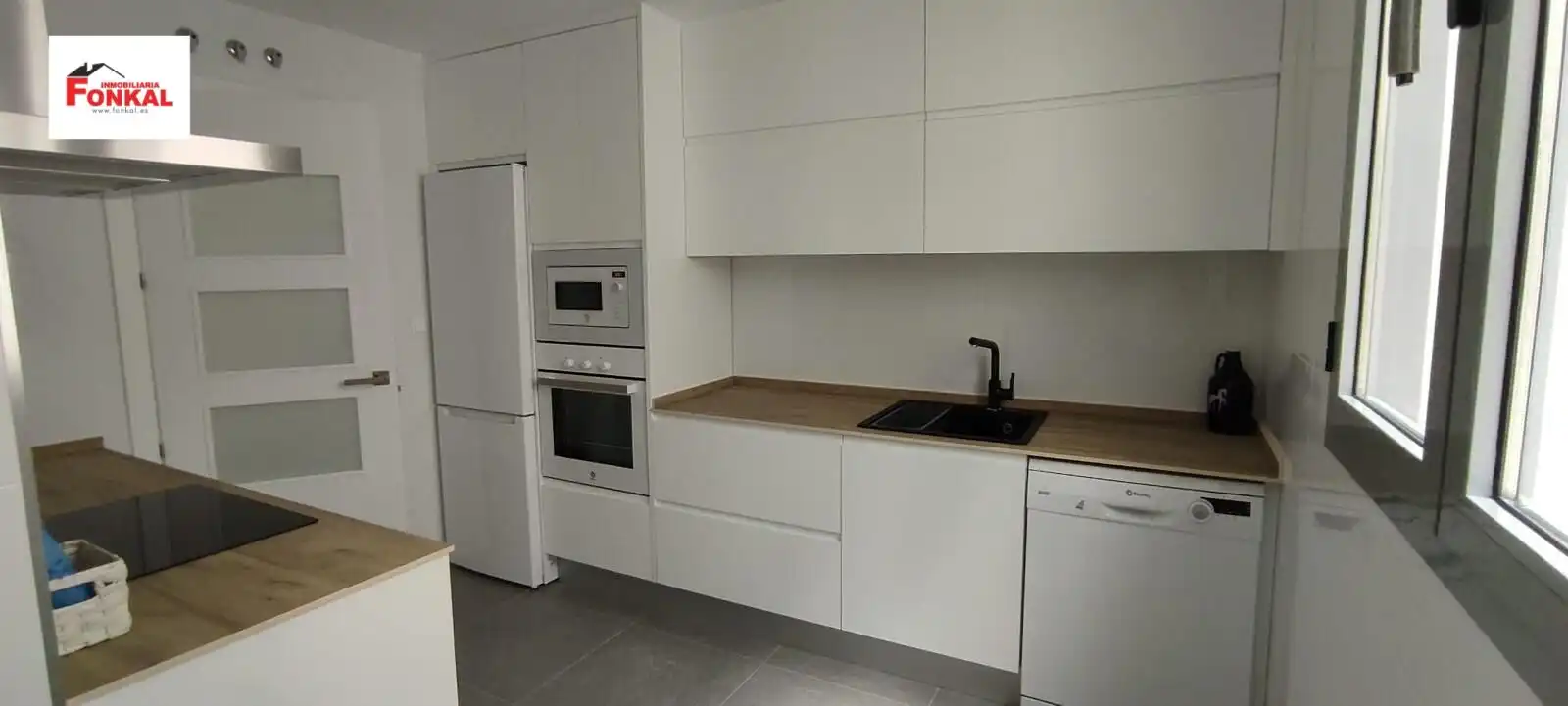 Kitchen of Flat for sale in Jerez de la Frontera  with Air Conditioner, Terrace and Furnished