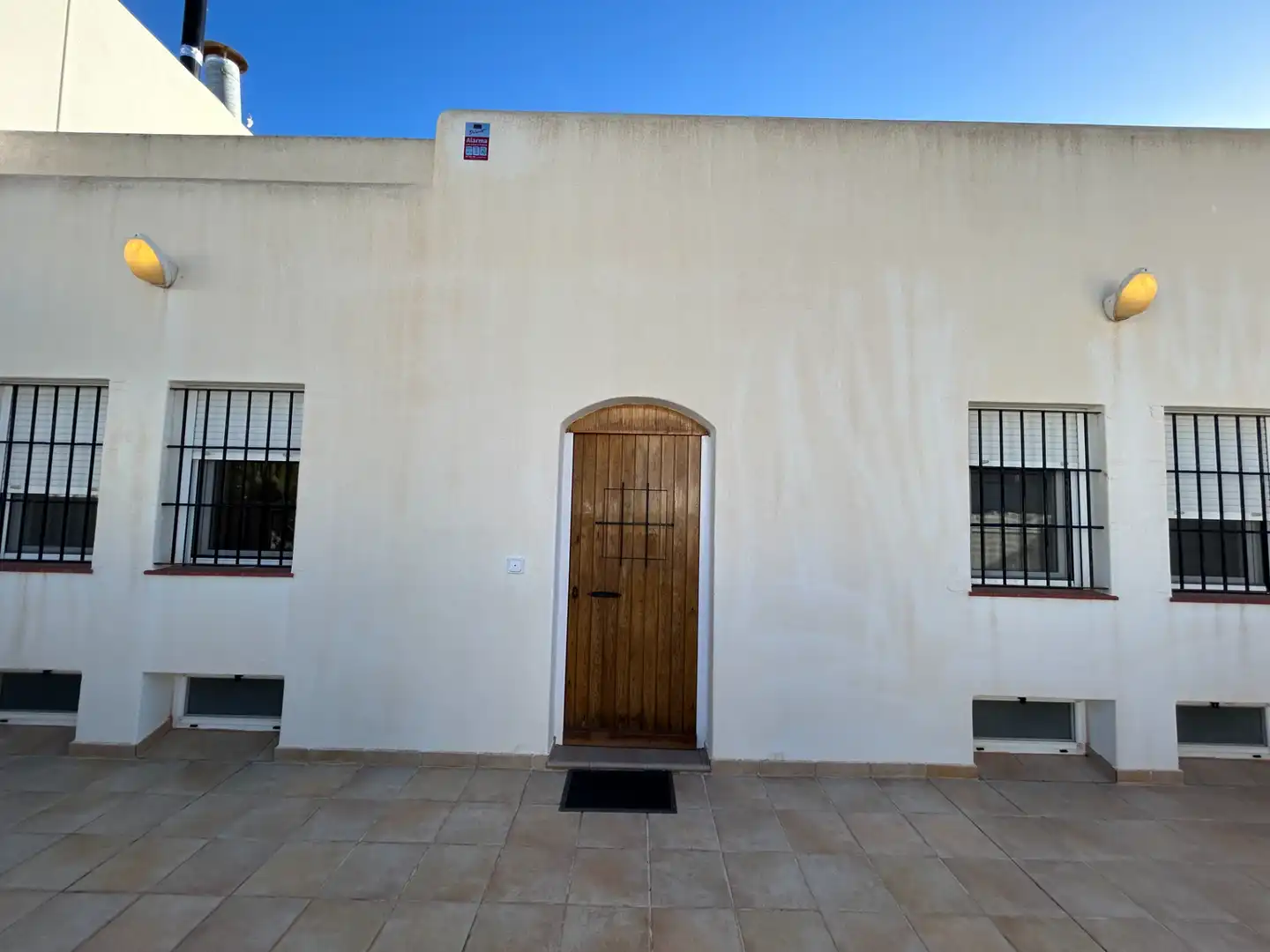 Vista exterior de Casa o xalet en venda en Níjar amb Moblat i Alarma