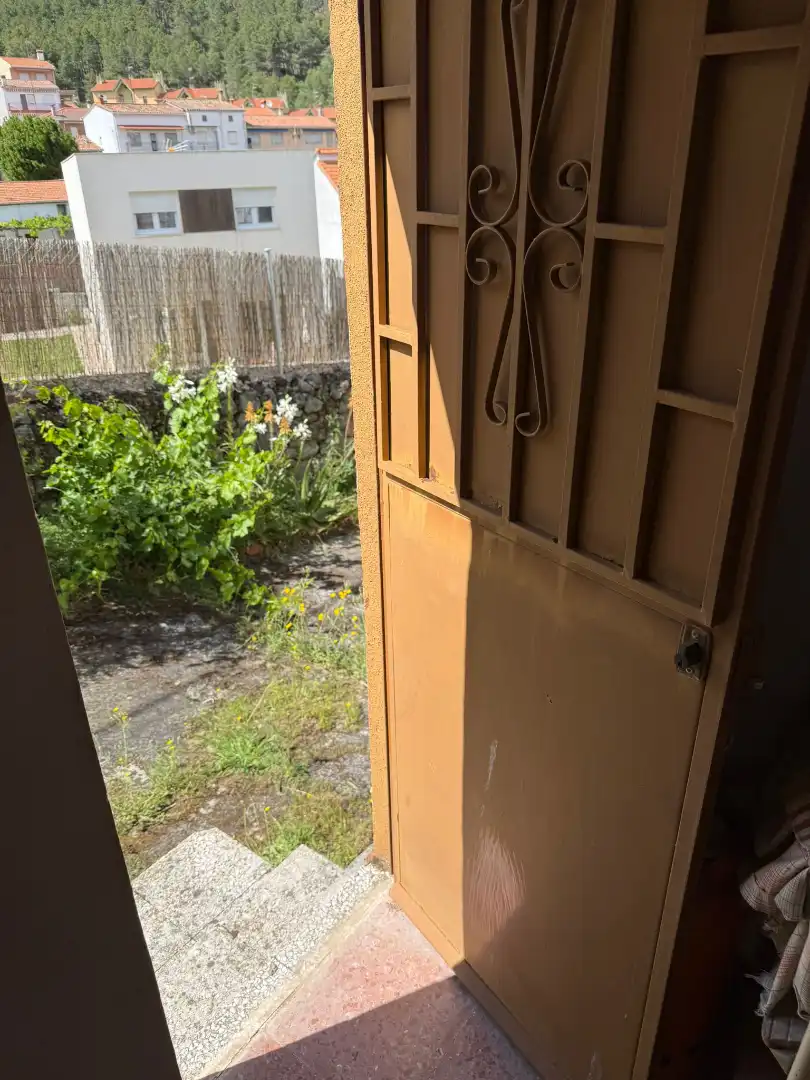 Vista exterior de Pis en venda en Lanzahíta amb Terrassa, Moblat i Forn