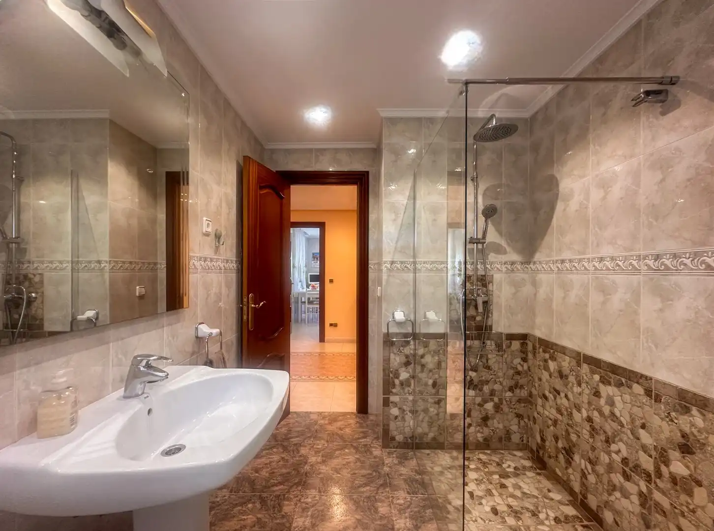 Baño de Casa o chalet en venta en Camargo con Calefacción, Jardín privado y Terraza