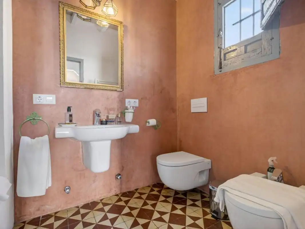 Bathroom of Houses for sale in Carmona  with Heating, Storage room and Swimming Pool