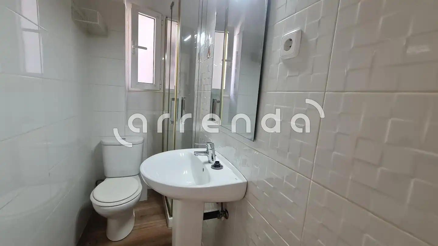 Bathroom of Flat for rent in Madrid  with Heating and Terrace
