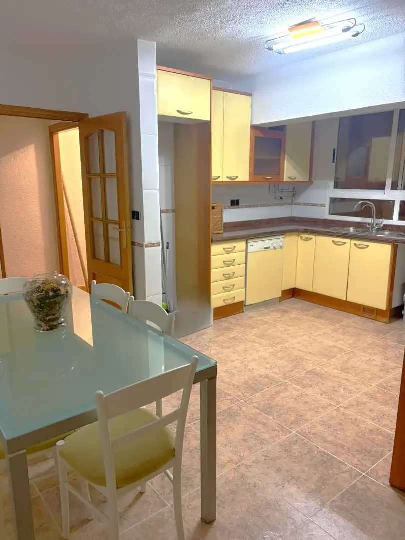 Cocina de Piso de alquiler en  Murcia Capital con Aire acondicionado, Calefacción y Parquet