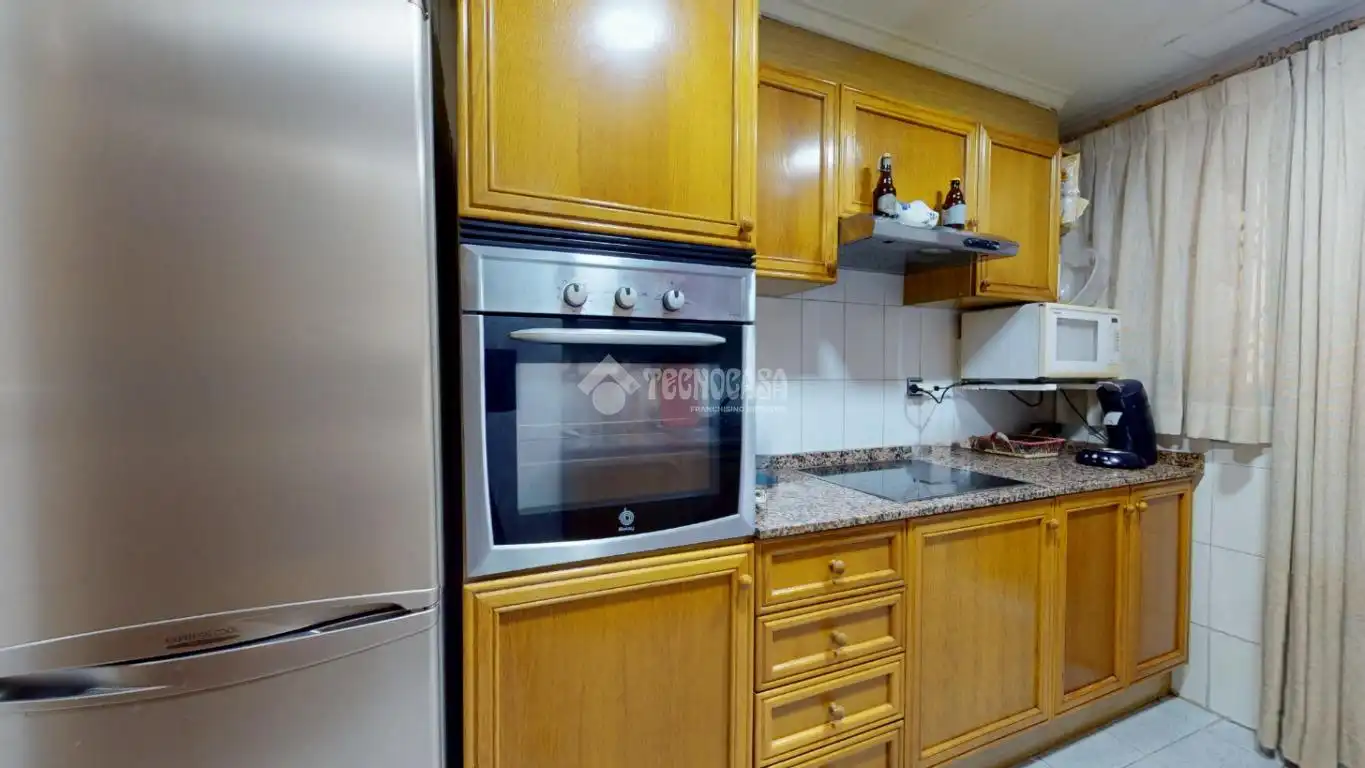 Kitchen of Flat for sale in Valencia  with Air Conditioner, Heating and Balcony