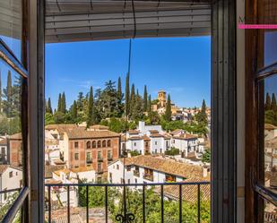 Vista exterior de Pis de lloguer en  Granada Capital amb Terrassa i Balcó