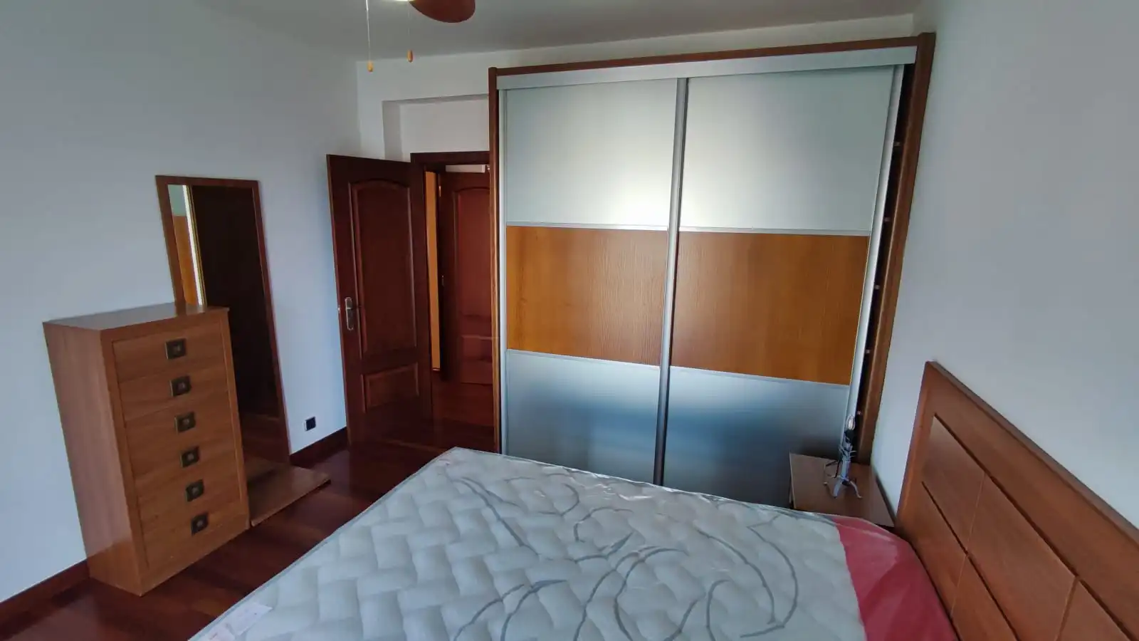 Bedroom of Flat for rent in Badajoz  with Air Conditioner, Heating and Parquet flooring