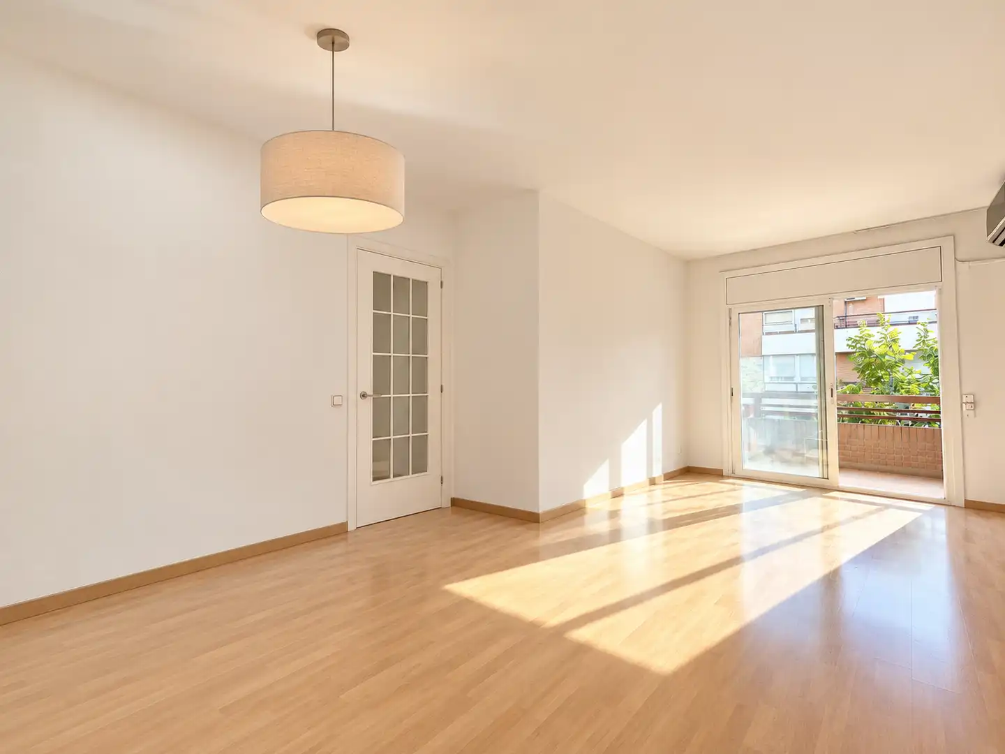 Sala de estar de Piso en venta en Barcelona con Aire acondicionado, Calefacción y Terraza