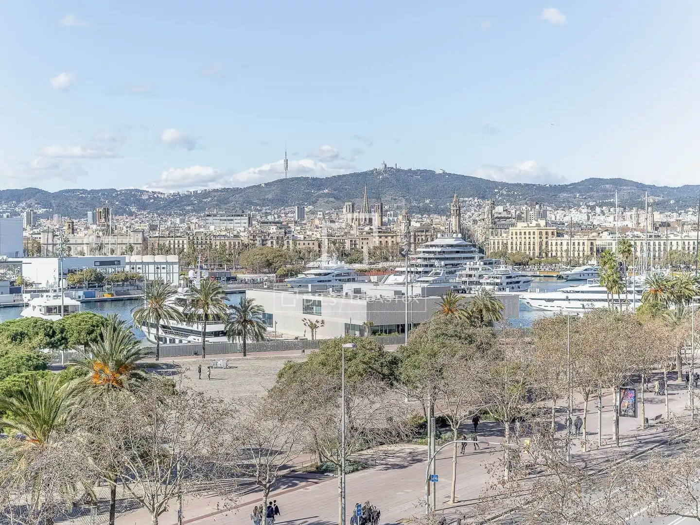 Exterior view of Attic for sale in Barcelona  with Air Conditioner, Parquet flooring and Terrace