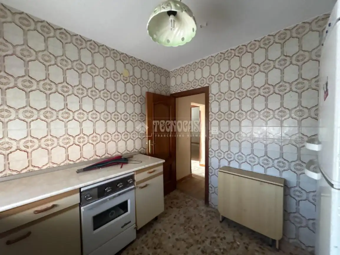Cuina de Casa adosada en venda en Navalcarnero amb Aire condicionat, Calefacció i Terrassa