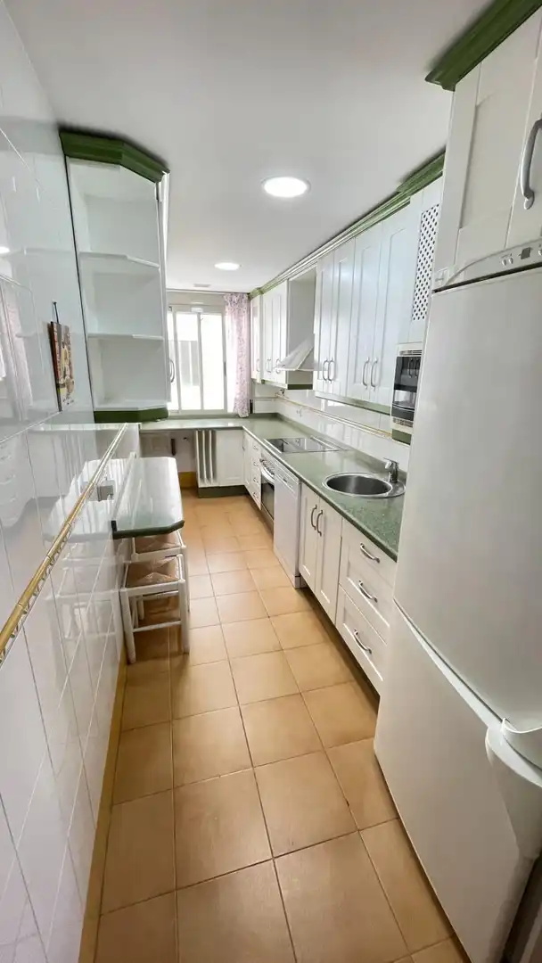 Küche von Wohnung zum Verkauf in Córdoba mit Klimaanlage und Terrasse