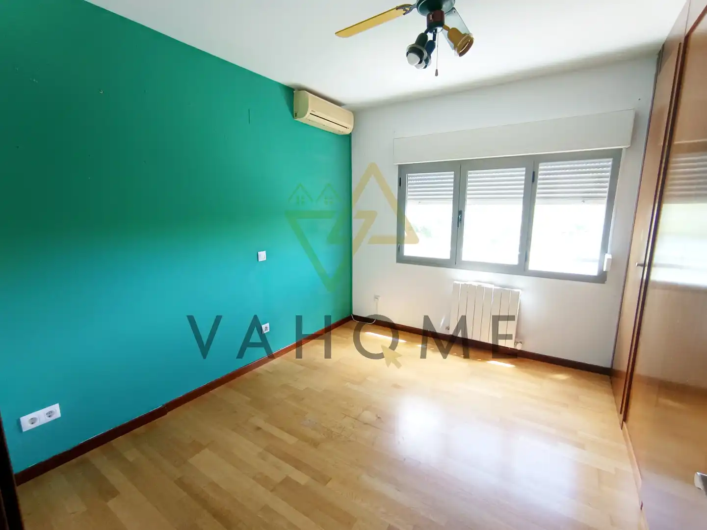 Habitación de Casa adosada en venta en Bargas con Aire acondicionado, Calefacción y Terraza
